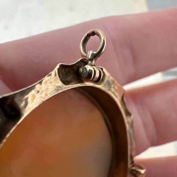 Antique Highly Detailed Shell Carved Cameo Brooch - Picture 10 of 12